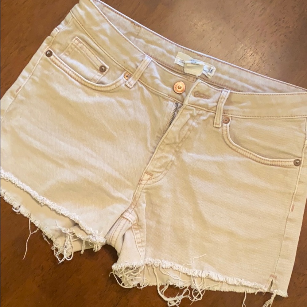 H&M stretch denim shorts